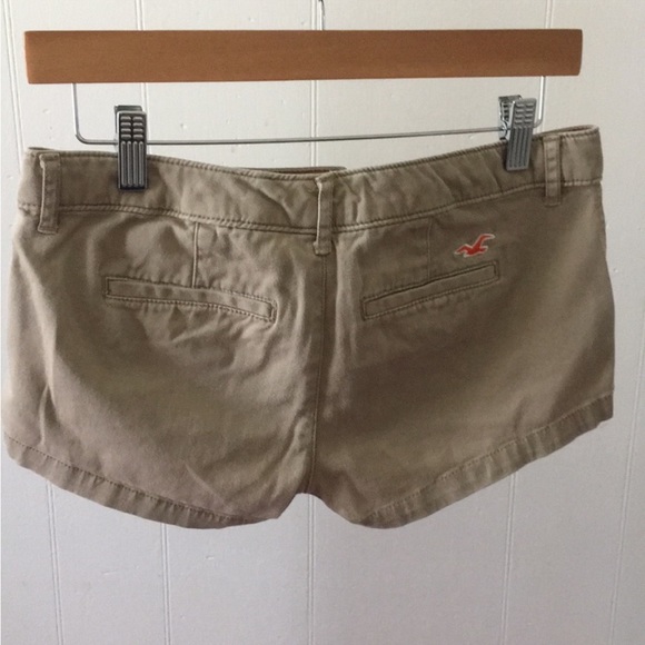 Hollister Beige and white Shorts - Picture 5 of 6